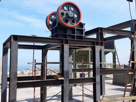 55-75kw Potência do motor PE600*900 Triturador para trituração de calcário/granito/riverstone/basalto