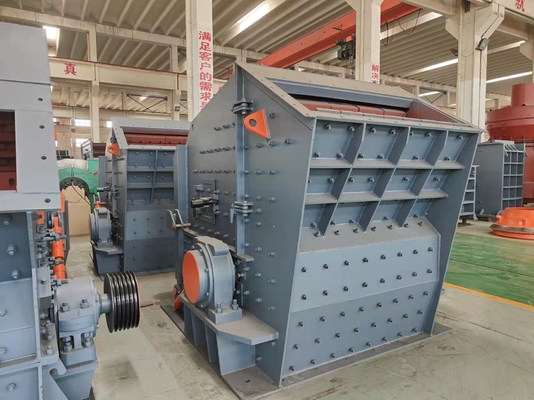Sob orientação técnica instalação 50-300 T/H calcário granito triturador de impacto