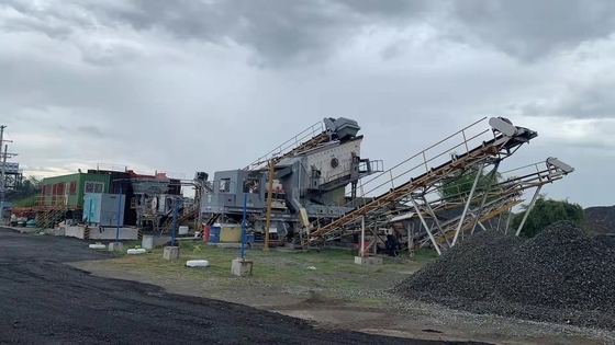 YG938E69 Fábrica móvel de triturador de mandíbulas em granito, calcário e cascalho com capacidade de 70-150 tph