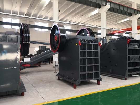 Máquina de trituração de mandíbulas e de fabricação de areia com certificação ISO fornecida diretamente