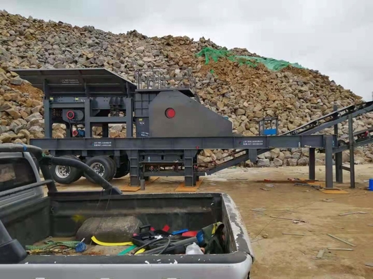 Triturador de cone de impacto de mandíbula portátil para trituração de granito de plímero YD938E69/YD1142E710