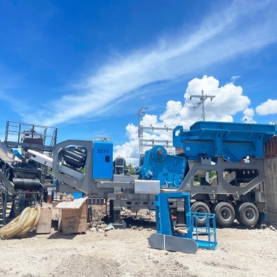 Máquina de trituração de cone de impacto móvel para agregados minério de pedra YD1349E912 dentro de 1