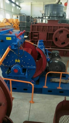 Pedido personalizado Versão europeia de moagem bruta Raymond Mill Equipamento de moagem