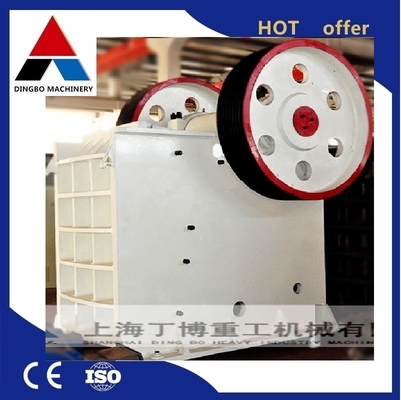 Triturador de mandíbulas de pedra/minério com motor AC e tecnologia avançada