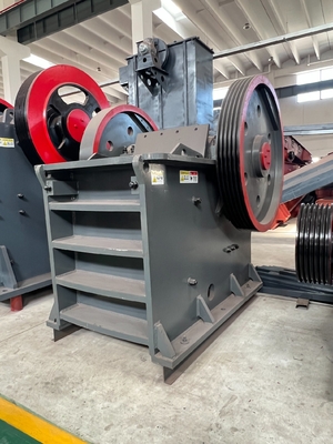 Máquina de trituração de mandíbulas para mineração preferencial para PE400*600/PE500*750/PE600*900/PE750*1060/PE900*1200