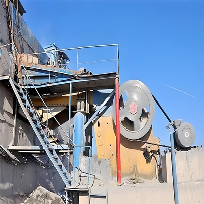 Rocks Granite Marble Pec Jaw Stone Crusher com conveyor belt Inlet Tamanho 0-410mm
