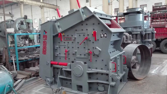 Sob orientação técnica instalação 50-300 T/H calcário granito triturador de impacto