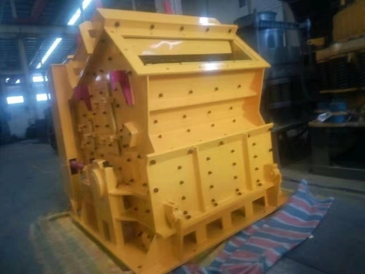 Sob orientação técnica instalação 50-300 T/H calcário granito triturador de impacto