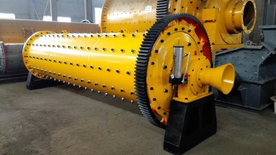 Moinho de bolas amplamente utilizado para materiais de ferro